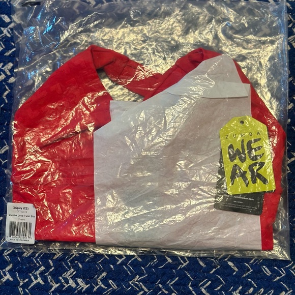 Zumba Love Twist Bra - Picture 4 of 5